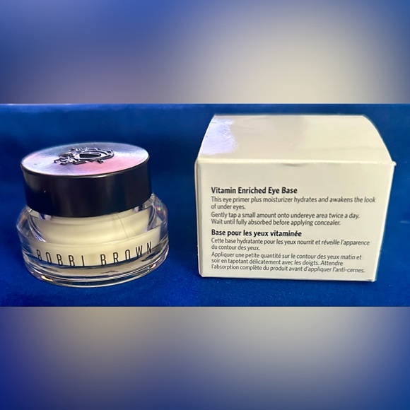 Bobbi Brown
Vitamin Enriched Eye Base Primer & Moisturizer with Hyaluronic Acid - Picture 10 of 10